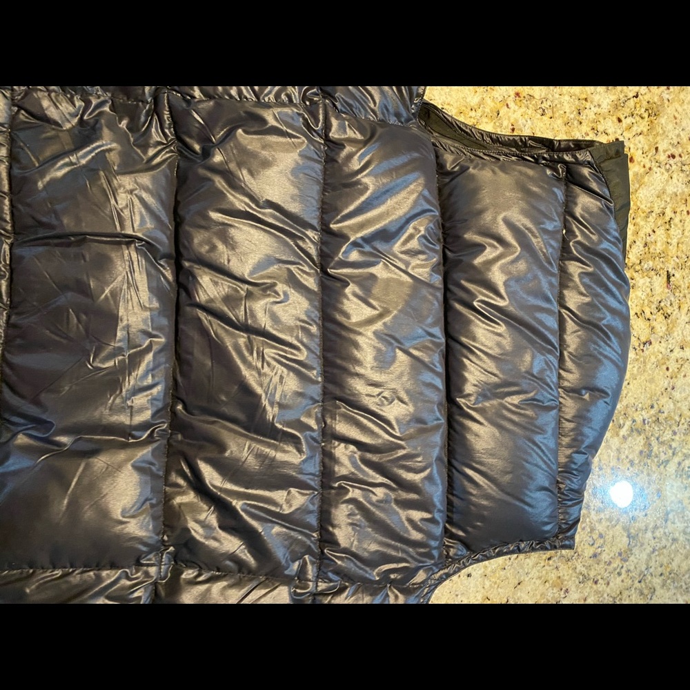 Moncler Puffer Vest - Picture 6 of 6